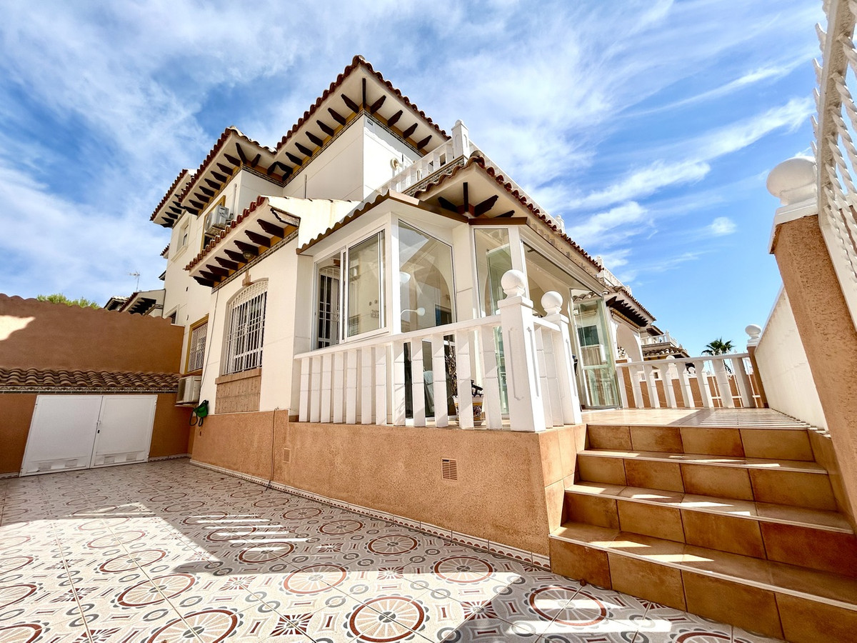 Huis te koop in Cabo Roig | 2 slaapkamers H5491432