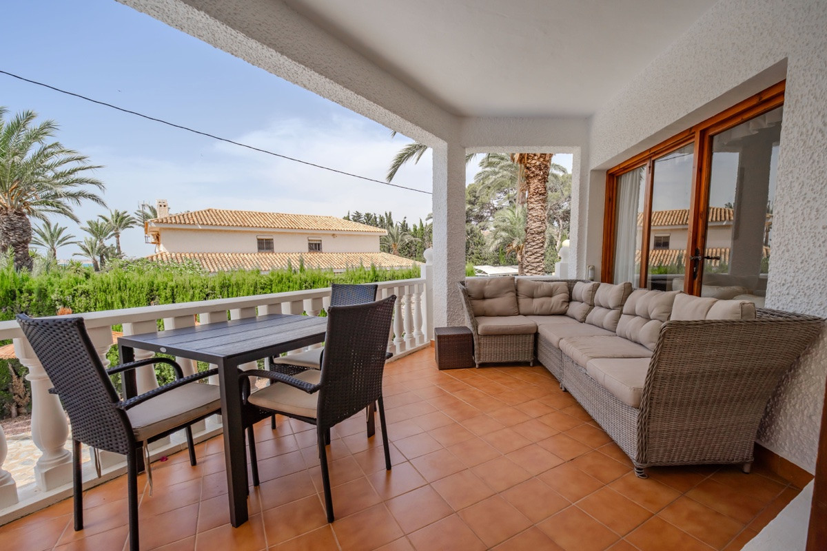 Huis te koop in Cabo Roig | 4 slaapkamers H5503123