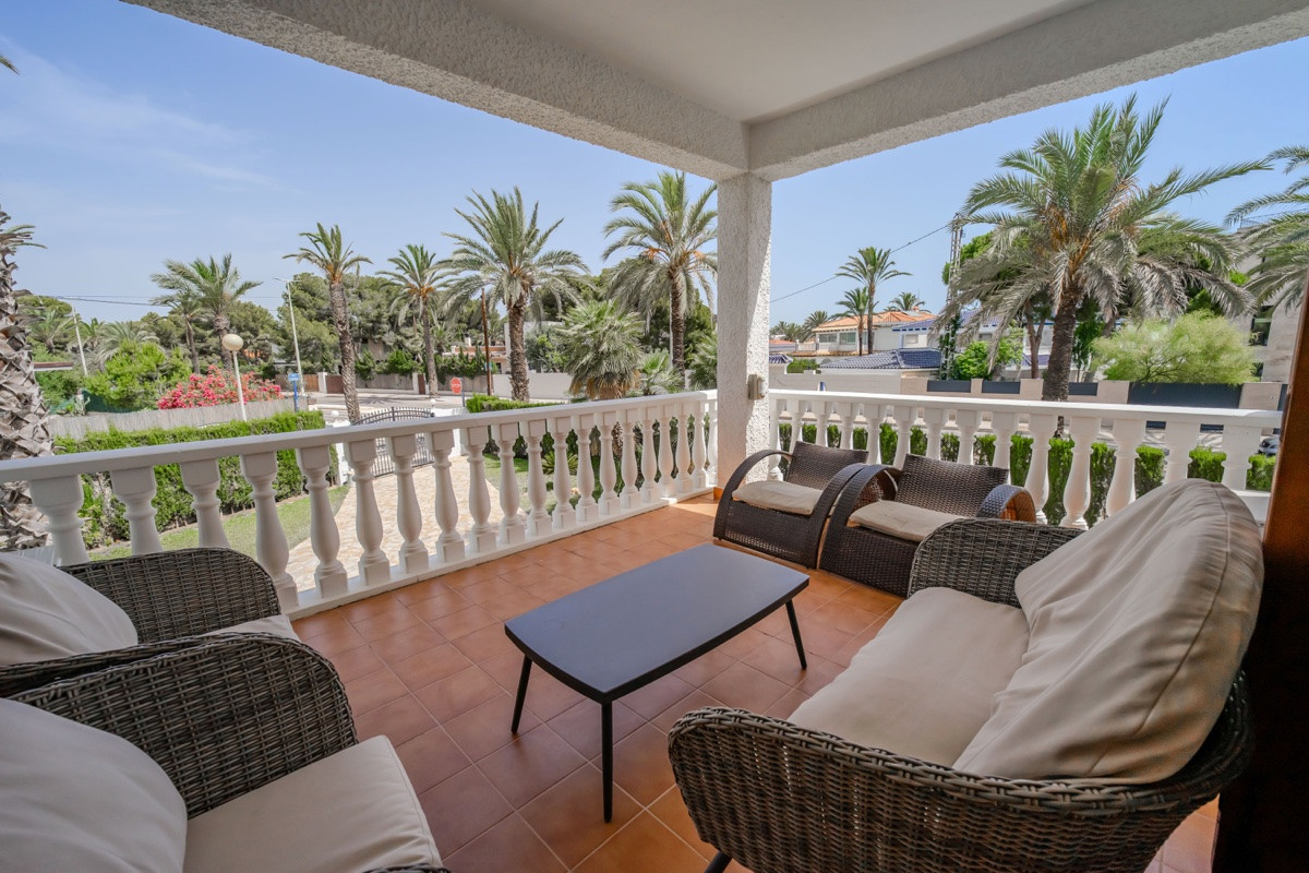 Huis te koop in Cabo Roig | 4 slaapkamers H5503123