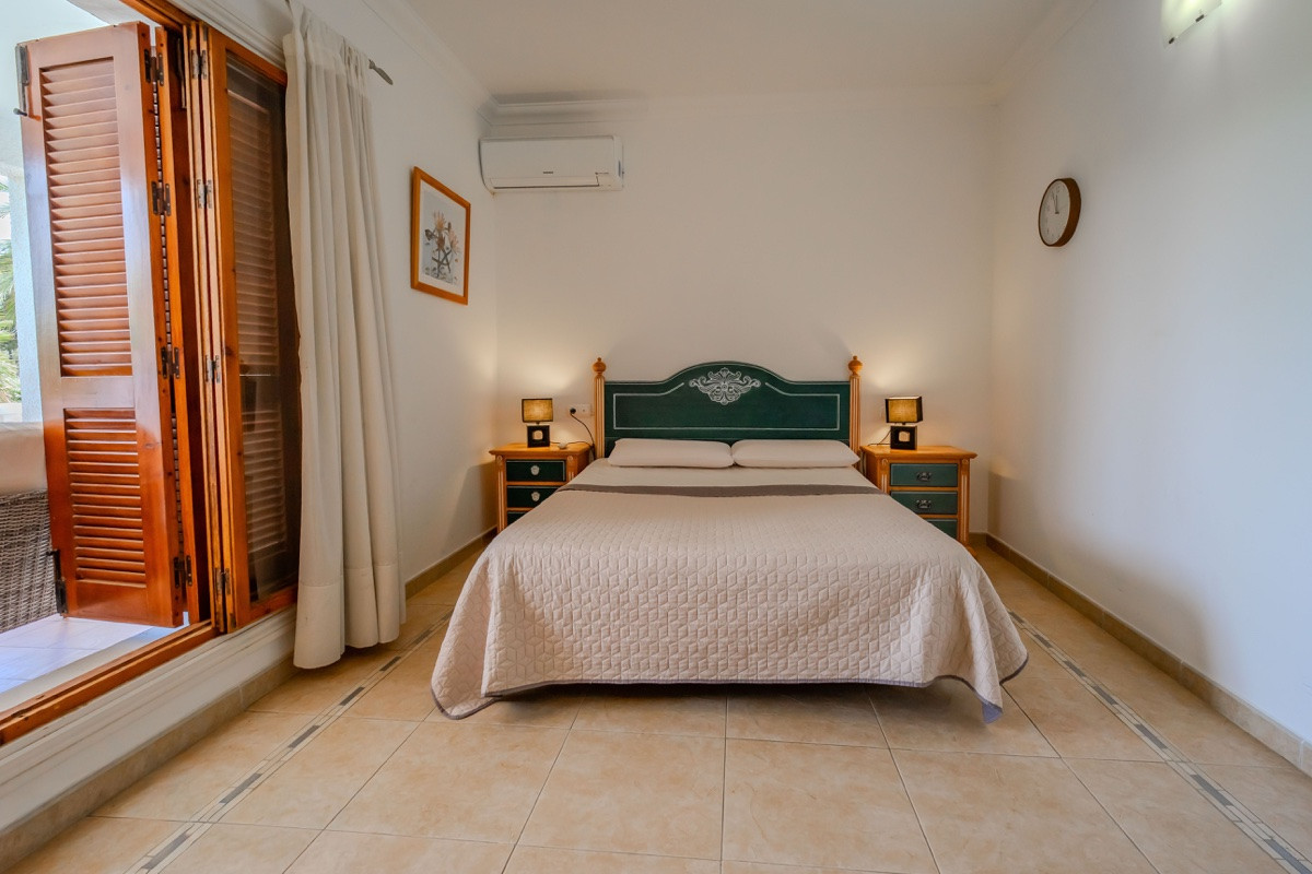 Huis te koop in Cabo Roig | 4 slaapkamers H5503123