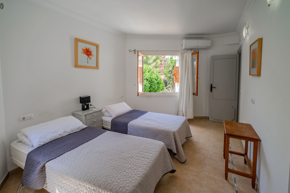 Huis te koop in Cabo Roig | 4 slaapkamers H5503123