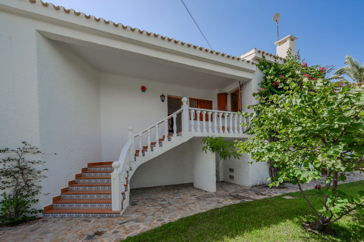 Huis te koop in Cabo Roig | 4 slaapkamers H5503123