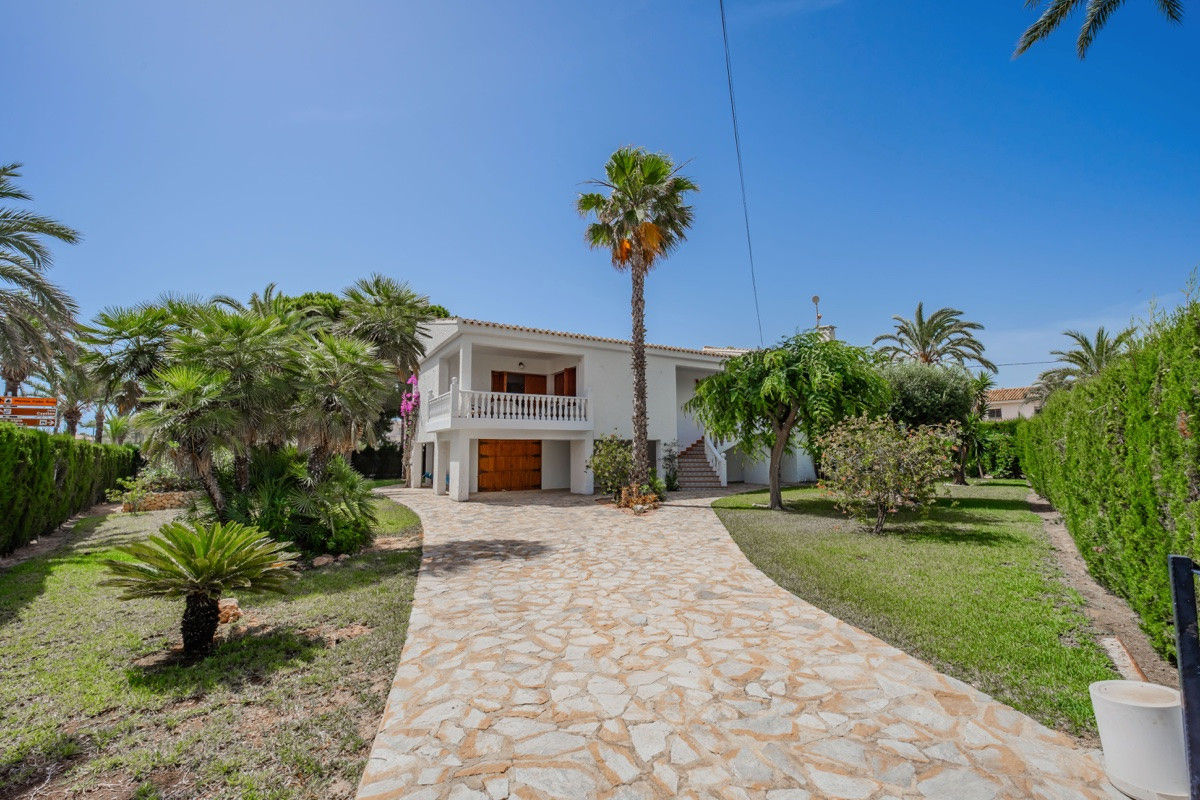 Huis te koop in Cabo Roig | 4 slaapkamers H5503123
