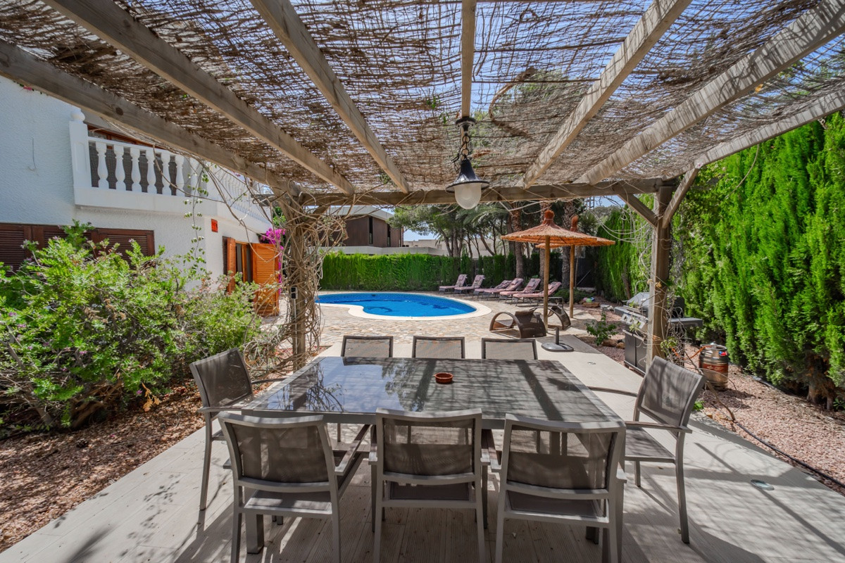 Huis te koop in Cabo Roig | 4 slaapkamers H5503123
