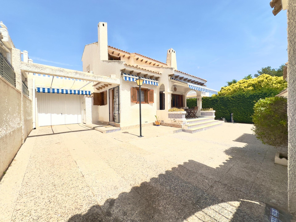 Huis te koop in Cabo Roig | 3 slaapkamers H5503339