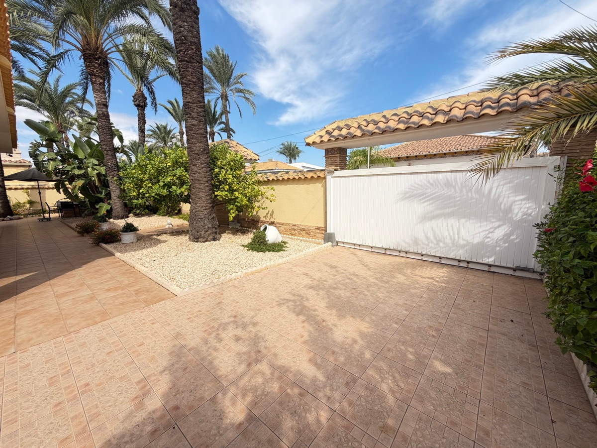 Huis te koop in Cabo Roig | 4 slaapkamers H5516341