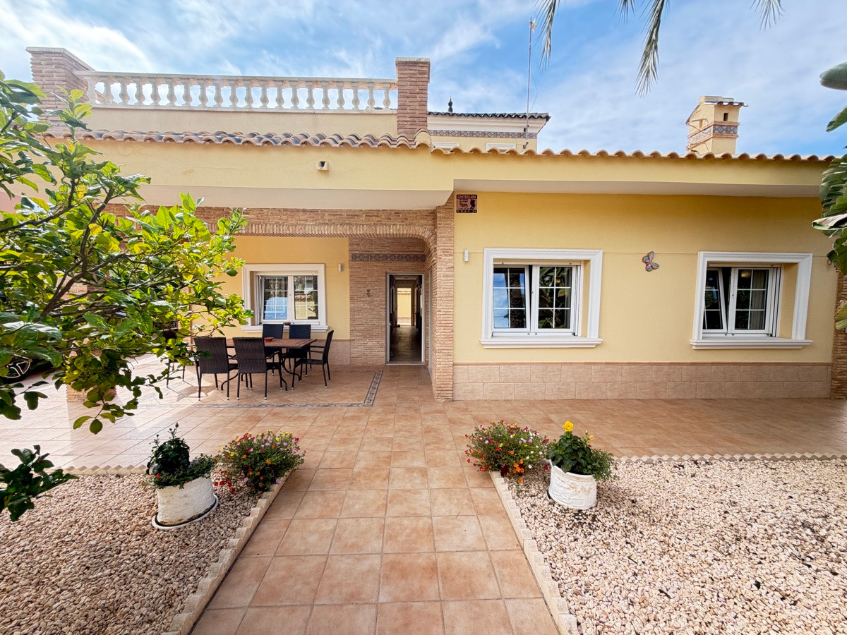 Huis te koop in Cabo Roig | 4 slaapkamers H5516341