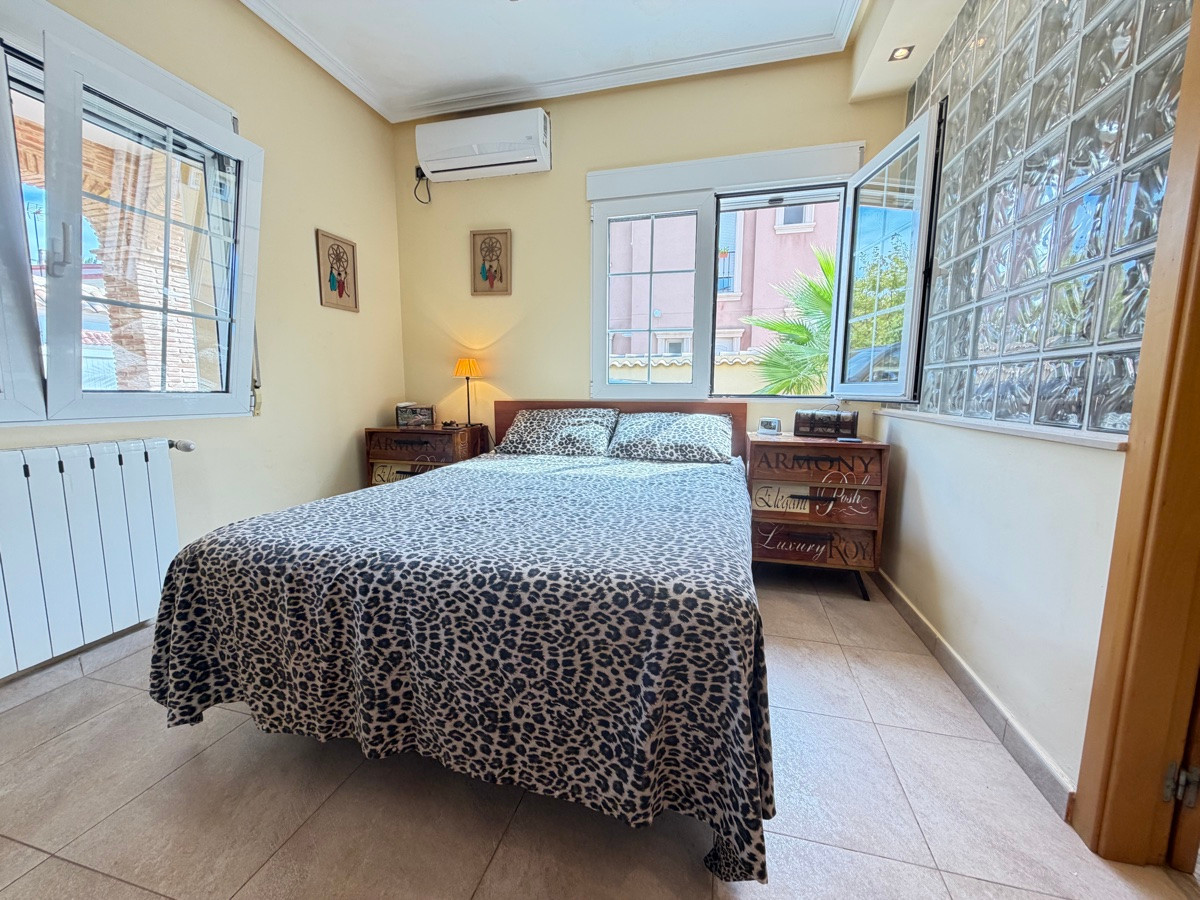 Huis te koop in Cabo Roig | 4 slaapkamers H5516341