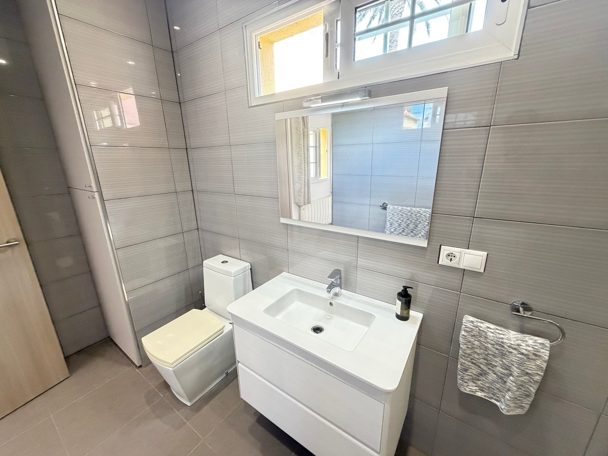 Huis te koop in Cabo Roig | 4 slaapkamers H5516341
