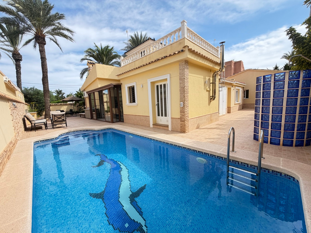 Huis te koop in Cabo Roig | 4 slaapkamers H5516341