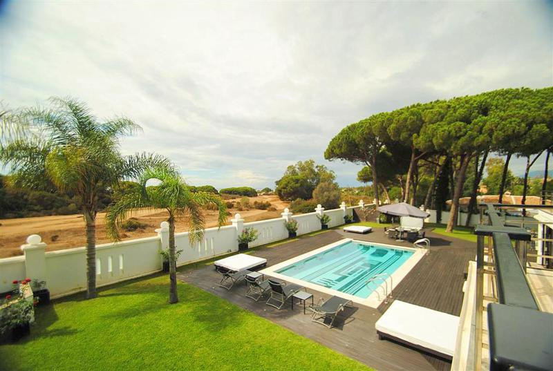Huis te koop in Cabopino | 8 slaapkamers H3834277