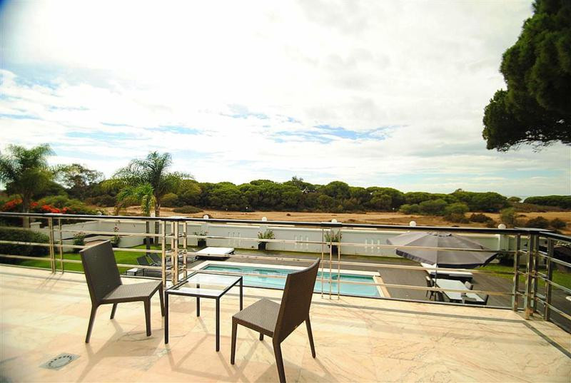 Huis te koop in Cabopino | 8 slaapkamers H3834277