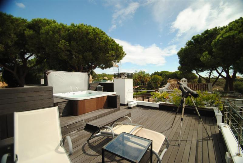 Huis te koop in Cabopino | 8 slaapkamers H3834277