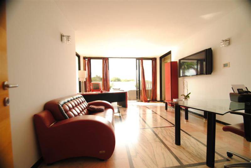 Huis te koop in Cabopino | 8 slaapkamers H3834277