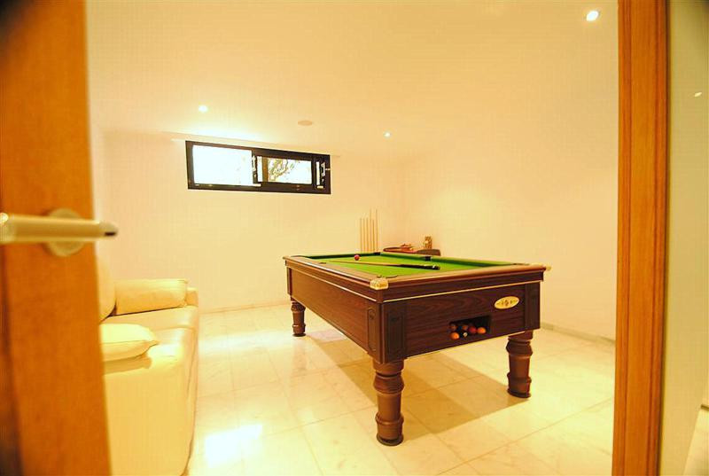 Huis te koop in Cabopino | 8 slaapkamers H3834277