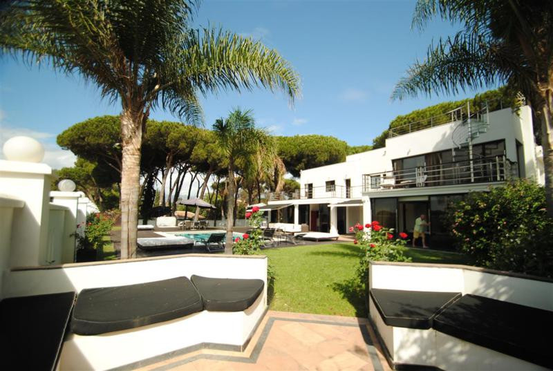 Huis te koop in Cabopino | 8 slaapkamers H3834277