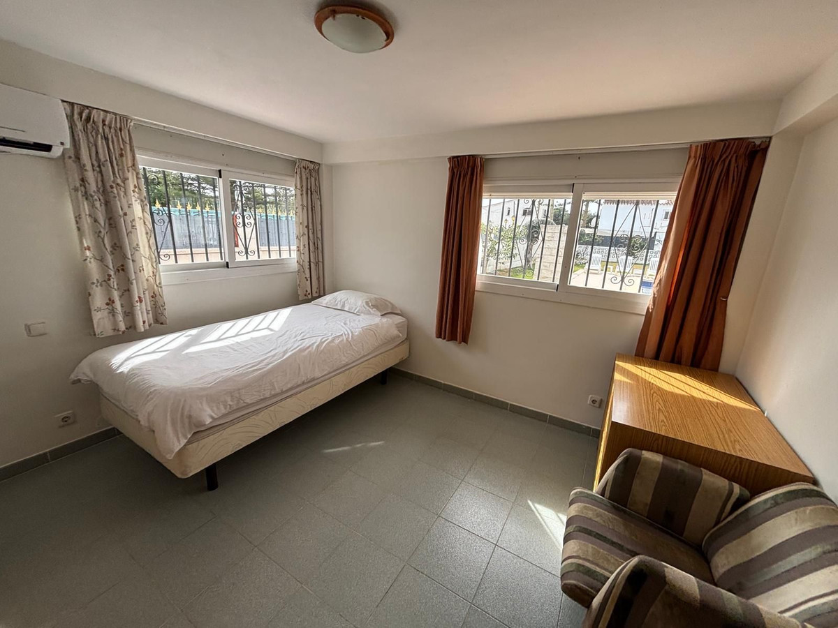 Vrijstaande Villa in Cabopino-13
