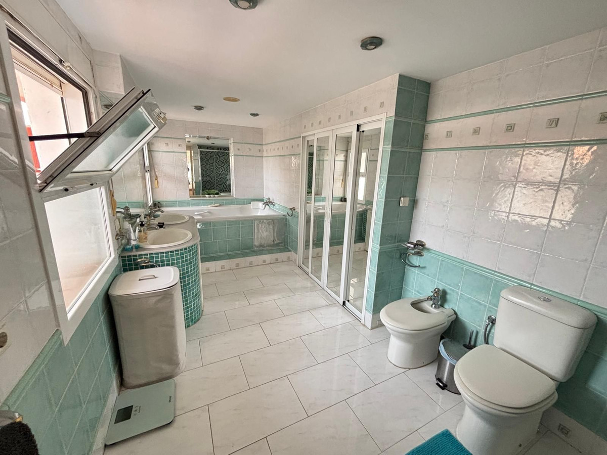 Vrijstaande Villa in Cabopino-14