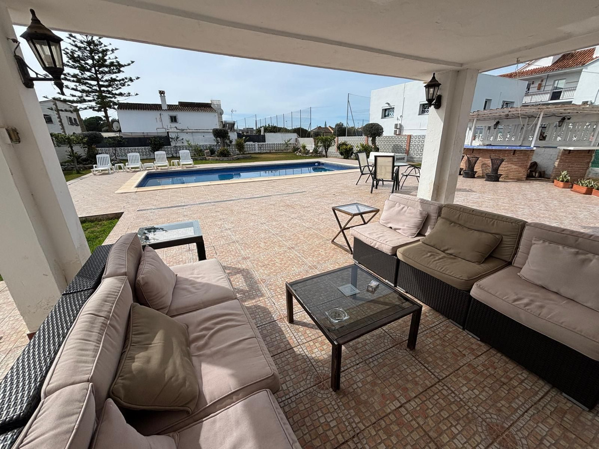 Vrijstaande Villa in Cabopino-22