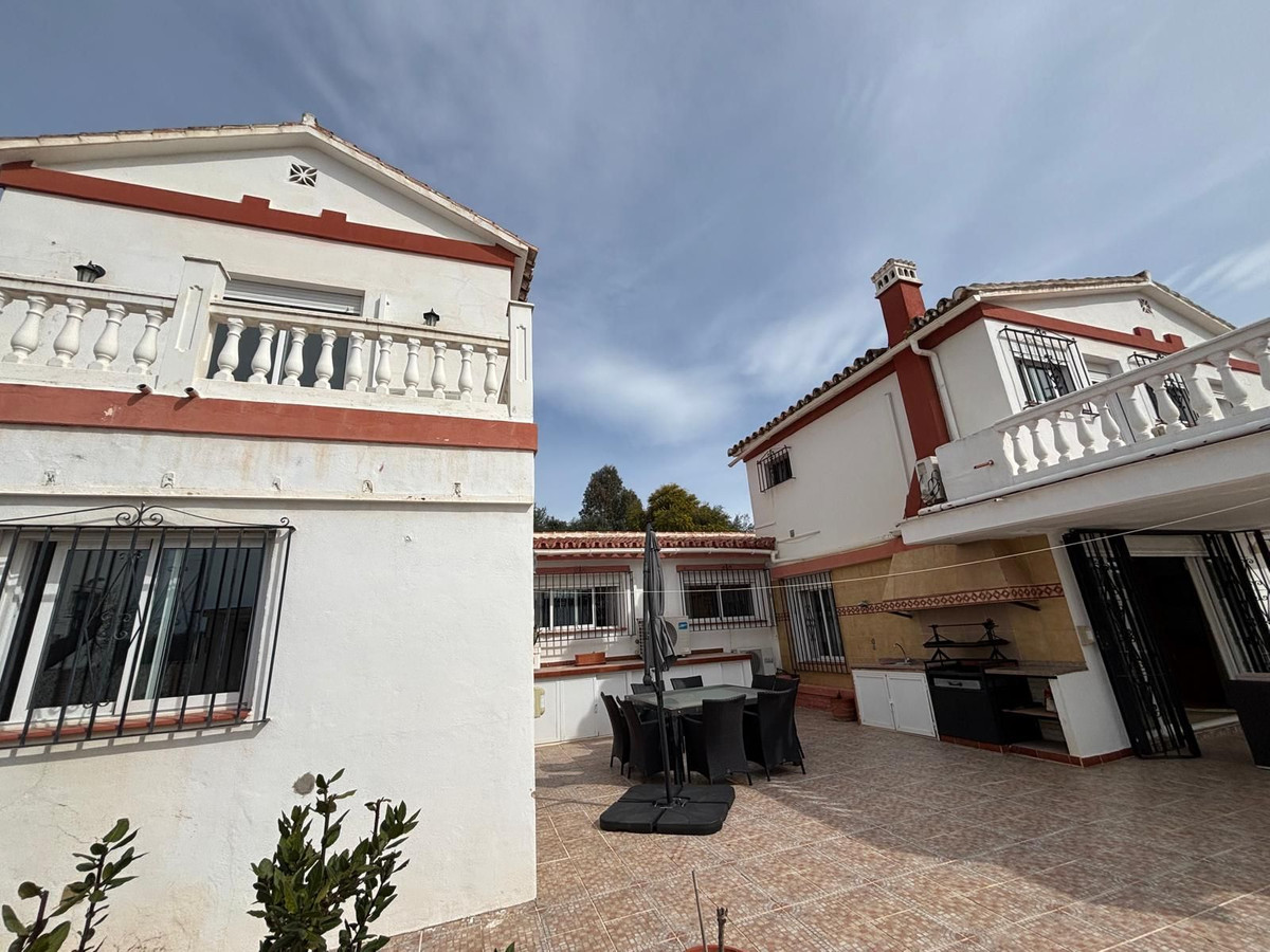 Vrijstaande Villa in Cabopino-26