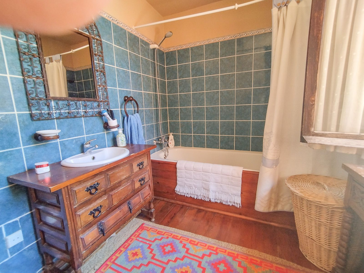 Vrijstaande Villa in Cabopino-16