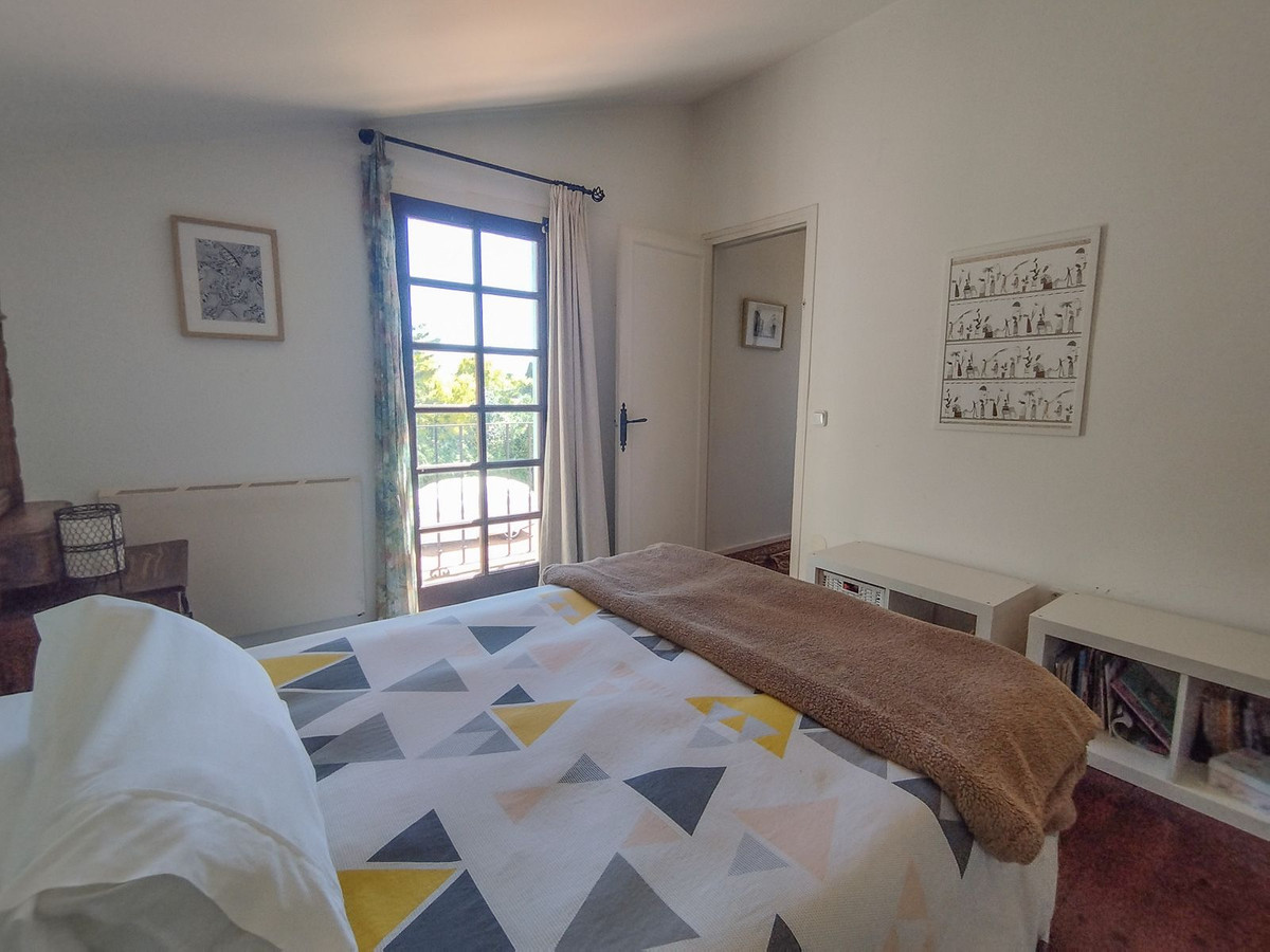 Vrijstaande Villa in Cabopino-18