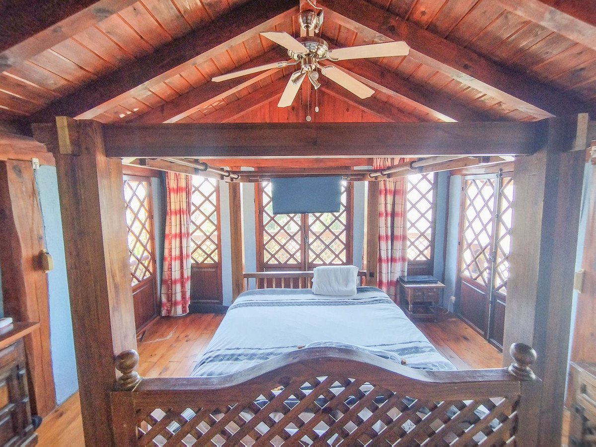 Vrijstaande Villa in Cabopino-23