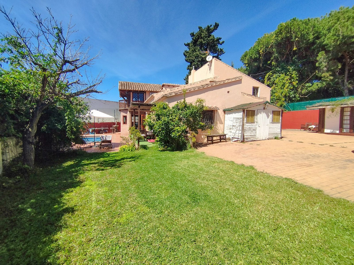 Vrijstaande Villa in Cabopino-29