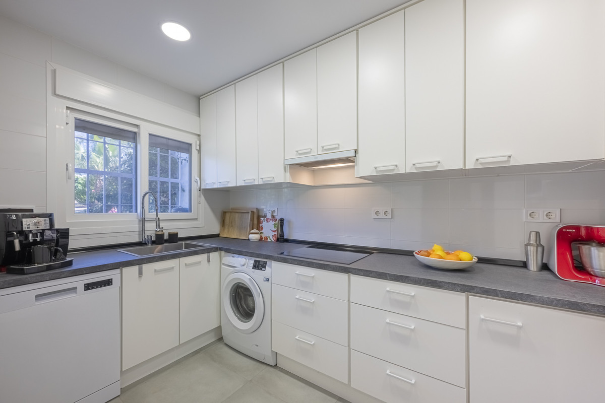 Geschakelde Woning in Cabopino-14