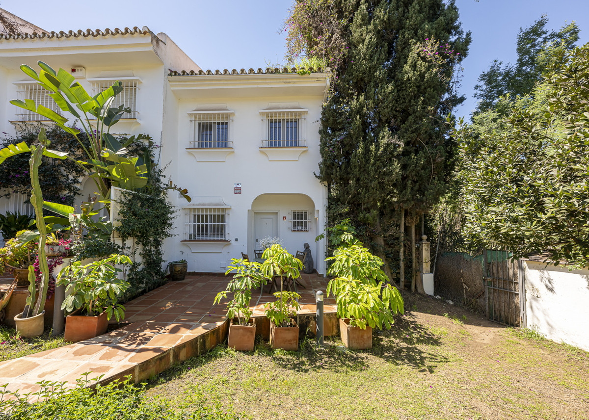 Geschakelde Woning in Cabopino-16