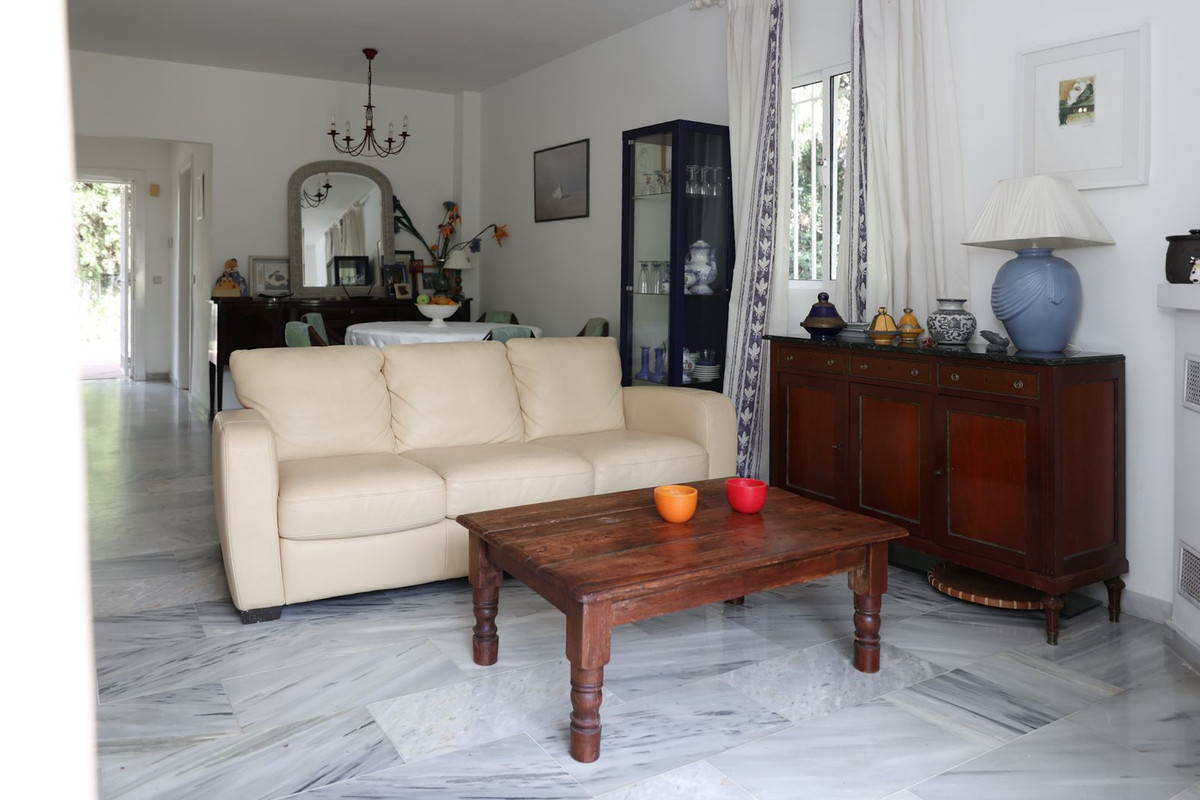 Geschakelde Woning in Cabopino-12