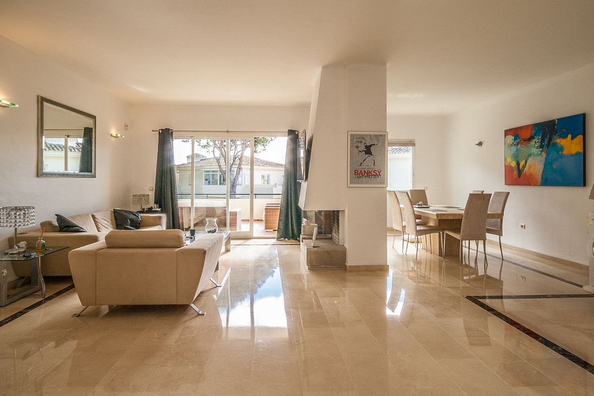 Appartement te koop in Cabopino | 2 slaapkamers H5140846