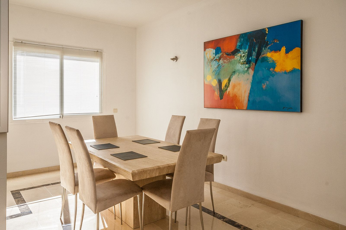 Appartement te koop in Cabopino | 2 slaapkamers H5140846