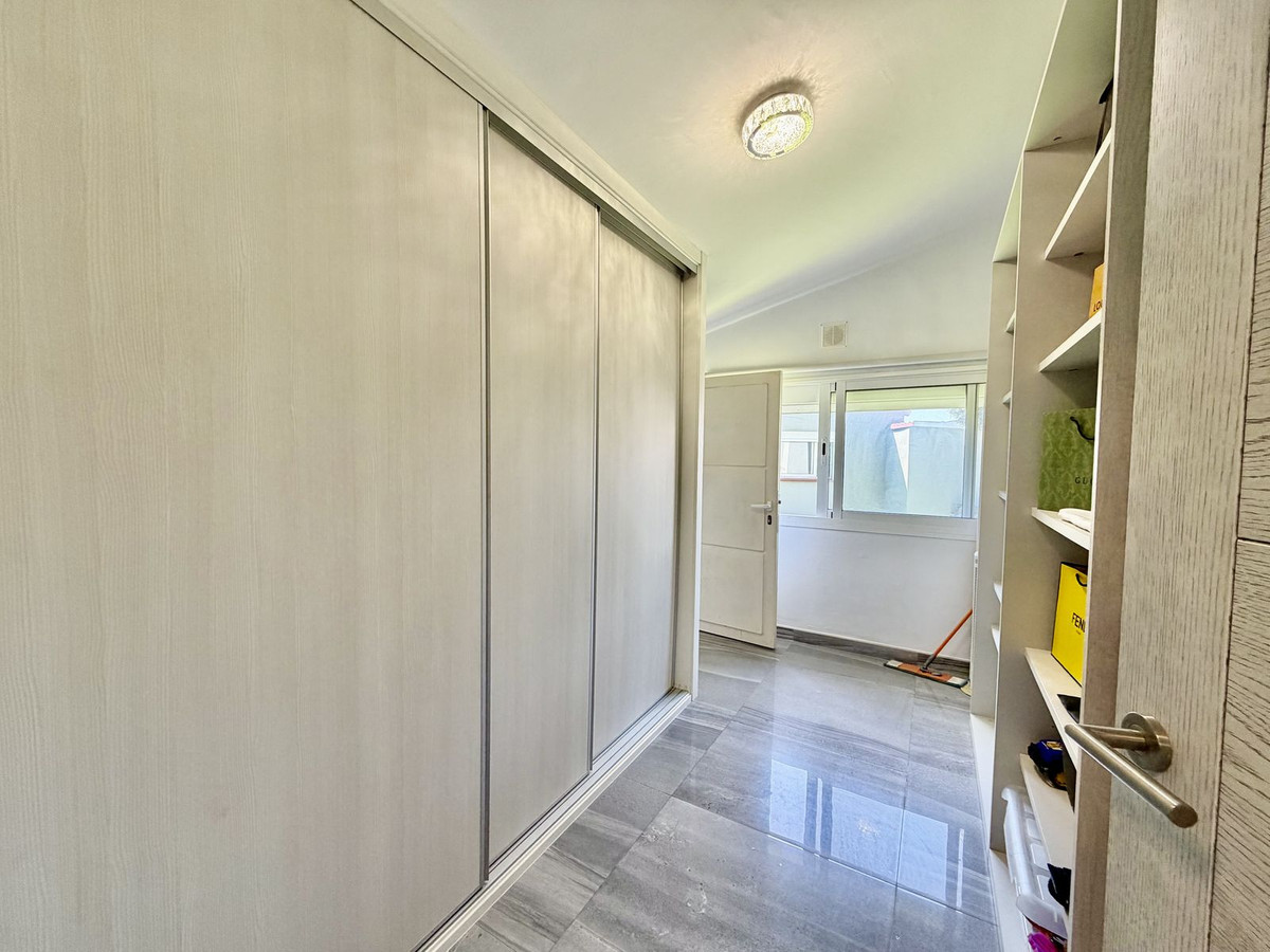 Huis te koop in Cabopino | 4 slaapkamers H5407798