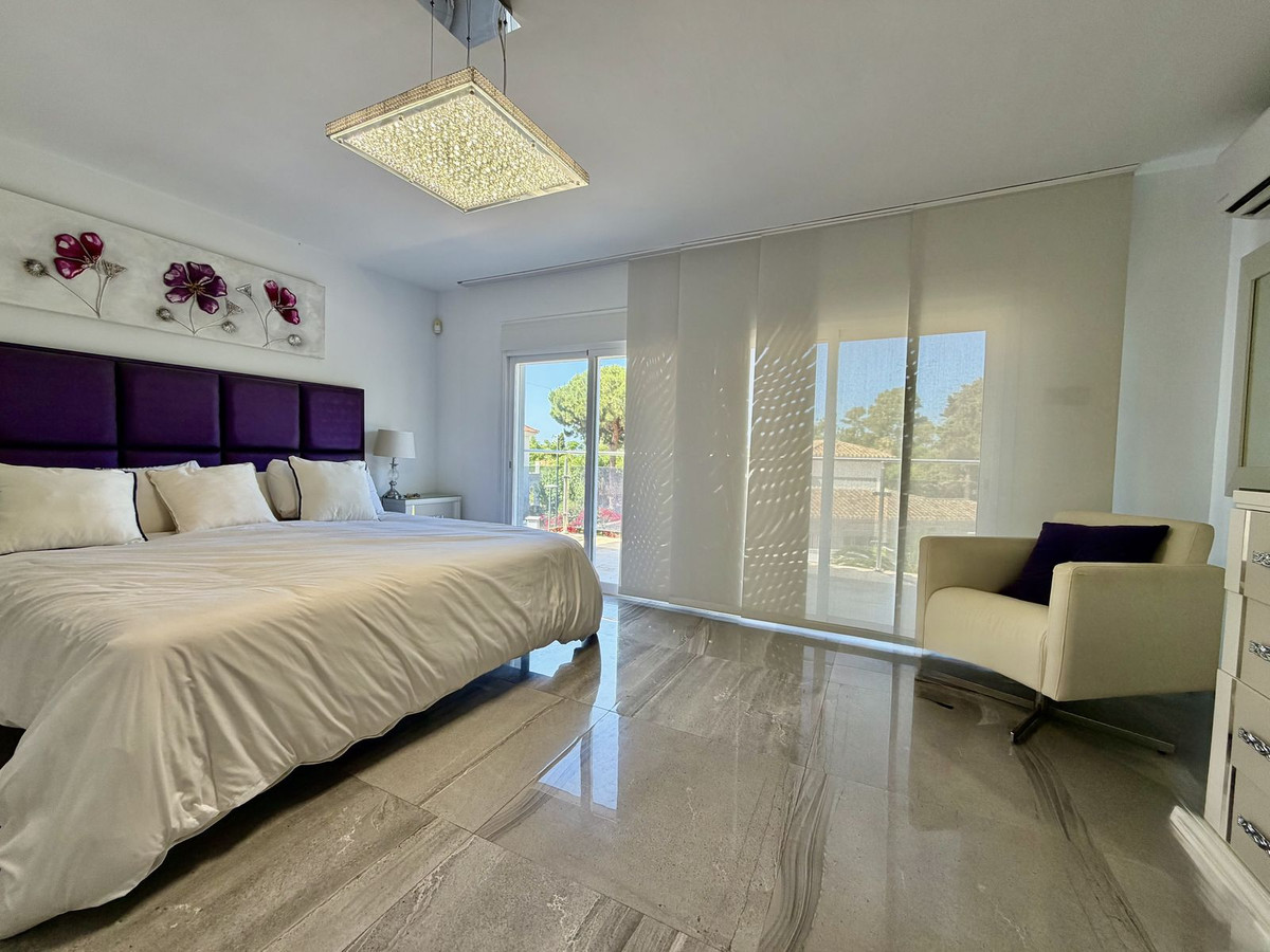 Huis te koop in Cabopino | 4 slaapkamers H5407798