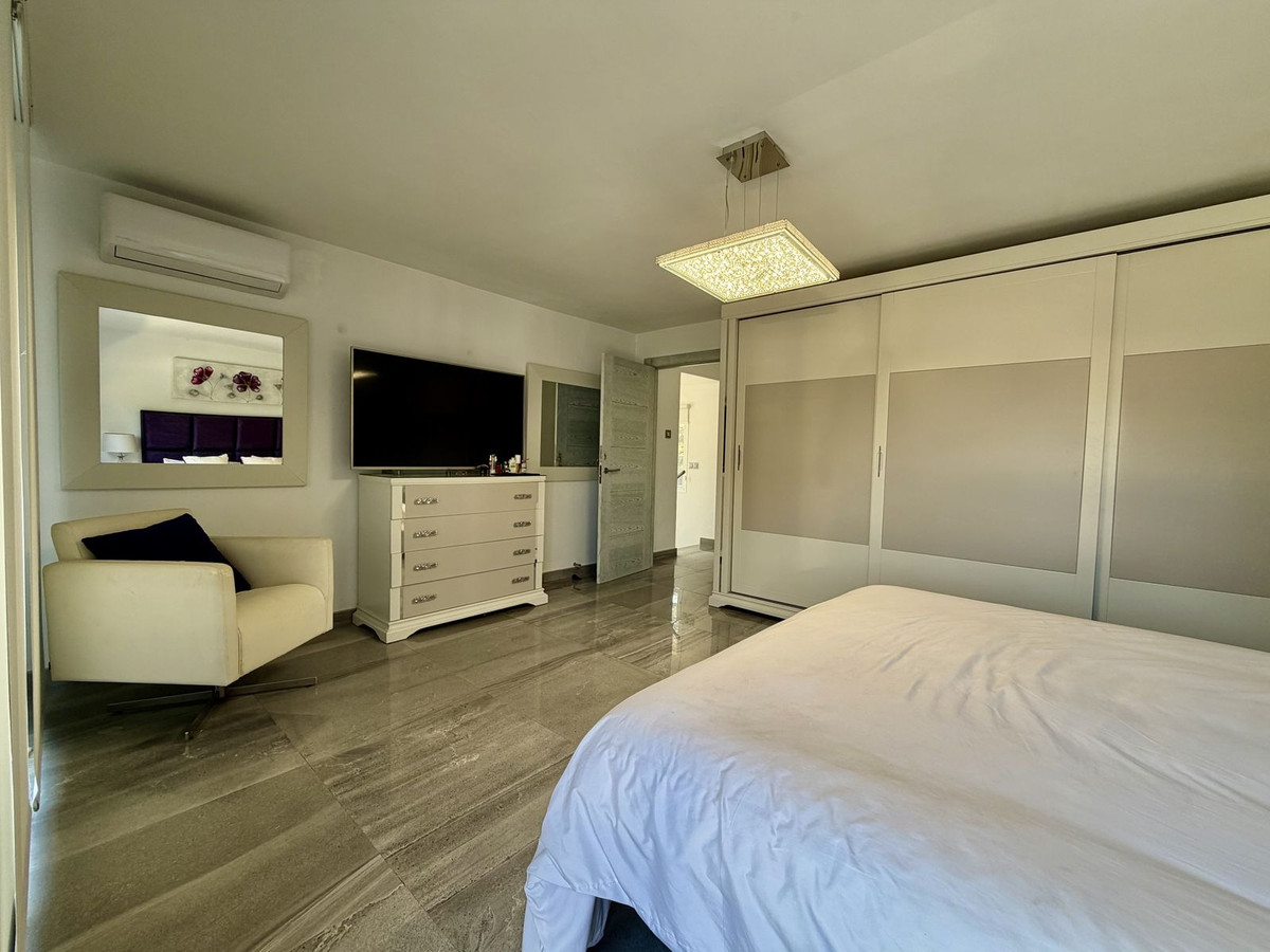 Huis te koop in Cabopino | 4 slaapkamers H5407798