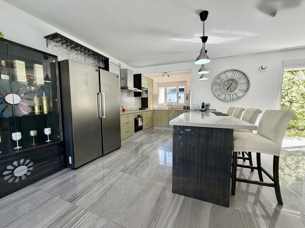 Huis te koop in Cabopino | 4 slaapkamers H5407798