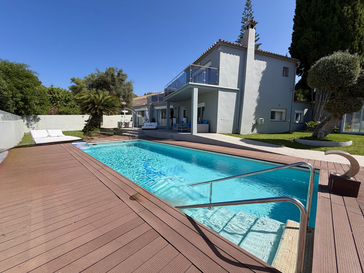 Huis te koop in Cabopino | 4 slaapkamers H5407798