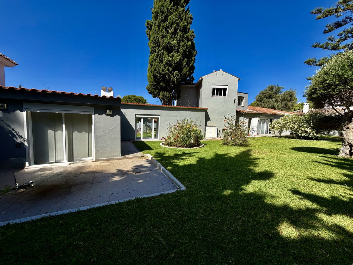 Huis te koop in Cabopino | 4 slaapkamers H5407798