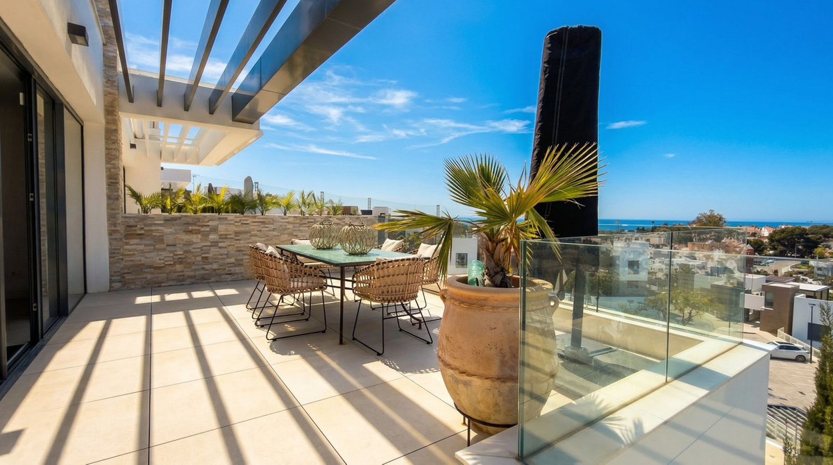 Appartement te koop in Cabopino | 3 slaapkamers H5410342