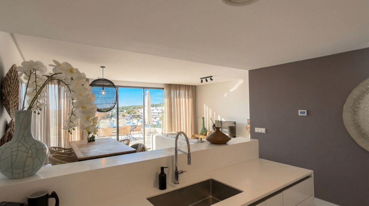 Appartement te koop in Cabopino | 3 slaapkamers H5410342