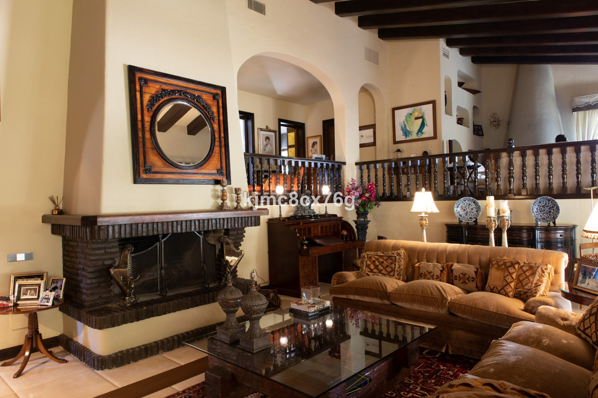 Huis te koop in Calahonda | 7 slaapkamers H3985696