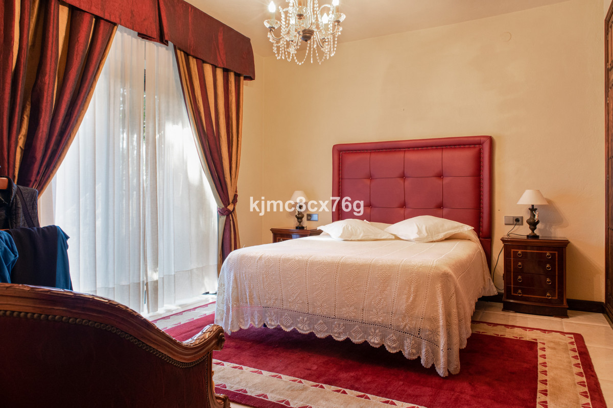 Huis te koop in Calahonda | 7 slaapkamers H3985696