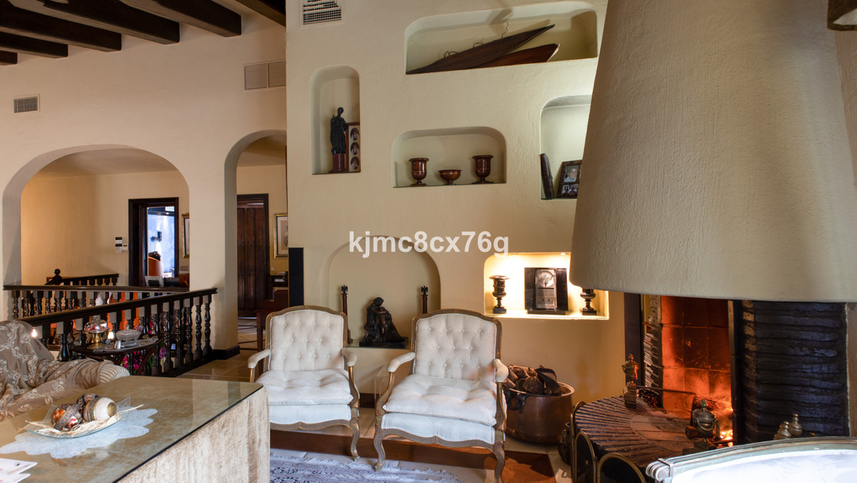 Huis te koop in Calahonda | 7 slaapkamers H3985696