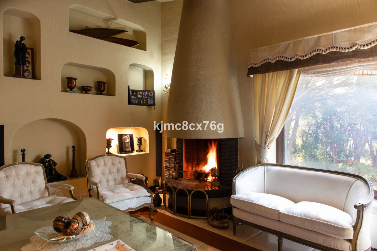 Huis te koop in Calahonda | 7 slaapkamers H3985696