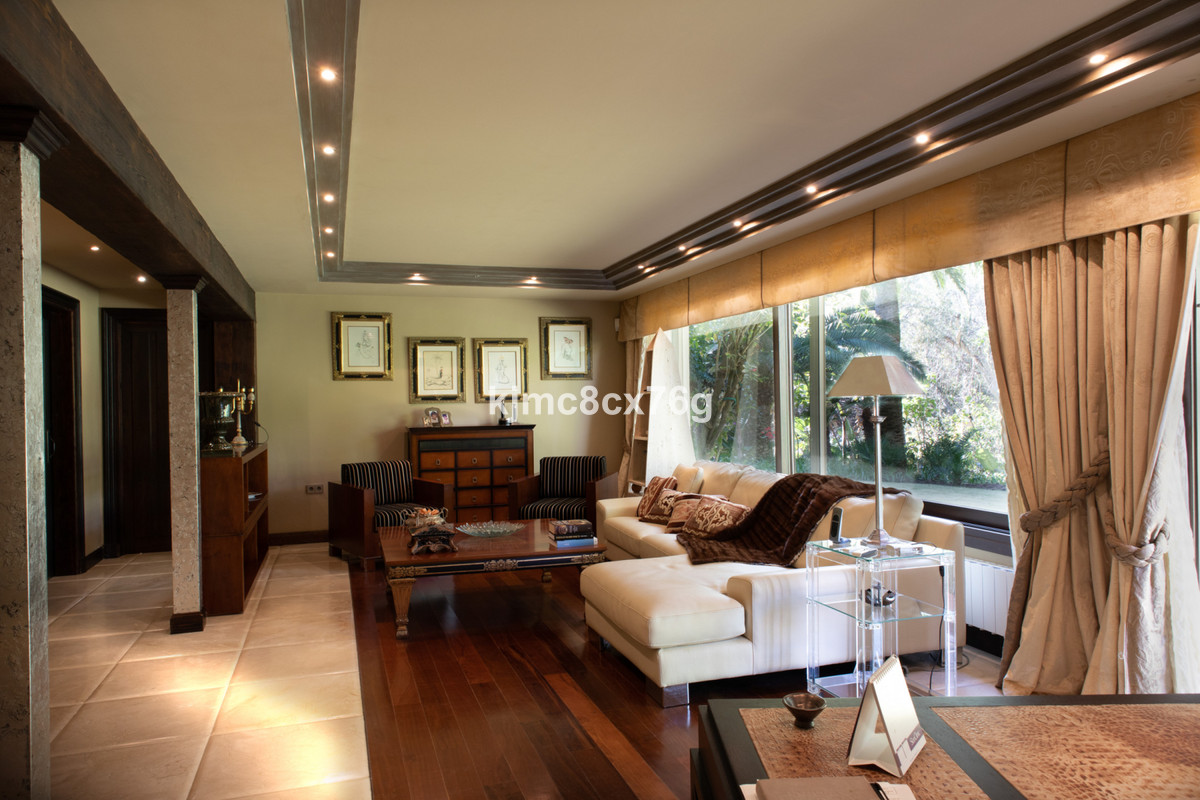 Huis te koop in Calahonda | 7 slaapkamers H3985696