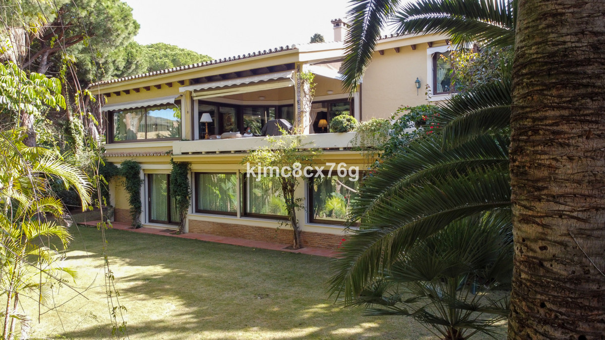 Huis te koop in Calahonda | 7 slaapkamers H3985696