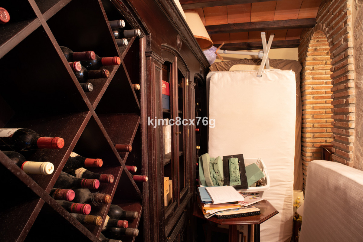 Huis te koop in Calahonda | 7 slaapkamers H3985696