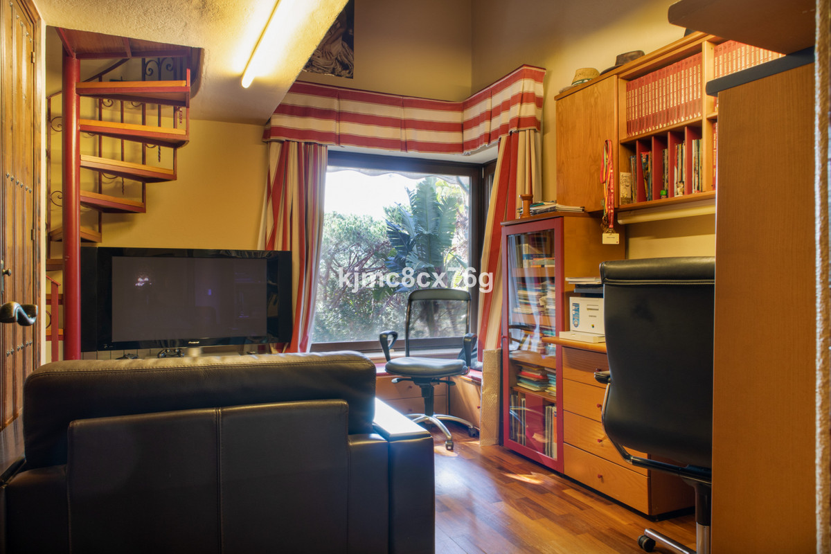 Huis te koop in Calahonda | 7 slaapkamers H3985696