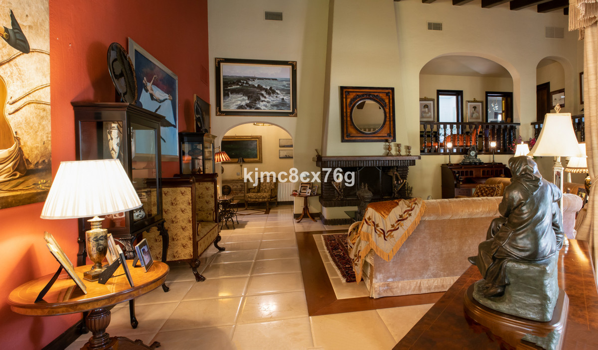 Huis te koop in Calahonda | 7 slaapkamers H3985696